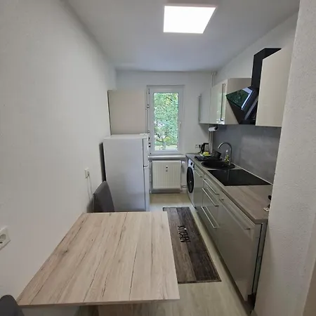 Apartment Basovic - Moderne 1-zimmer-wohnung In Merseburg